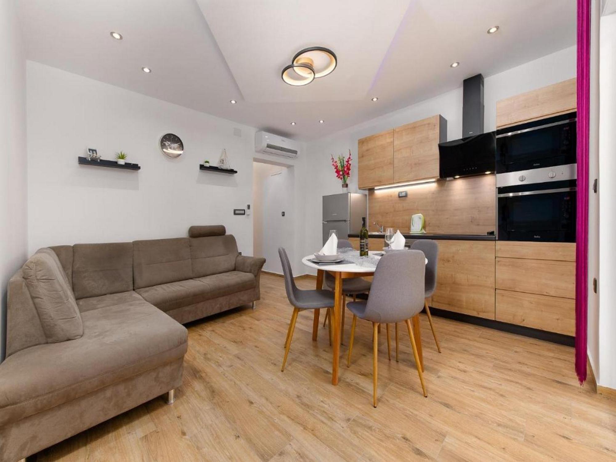 Vega Lux Apartment Jadranovo Oda fotoğraf
